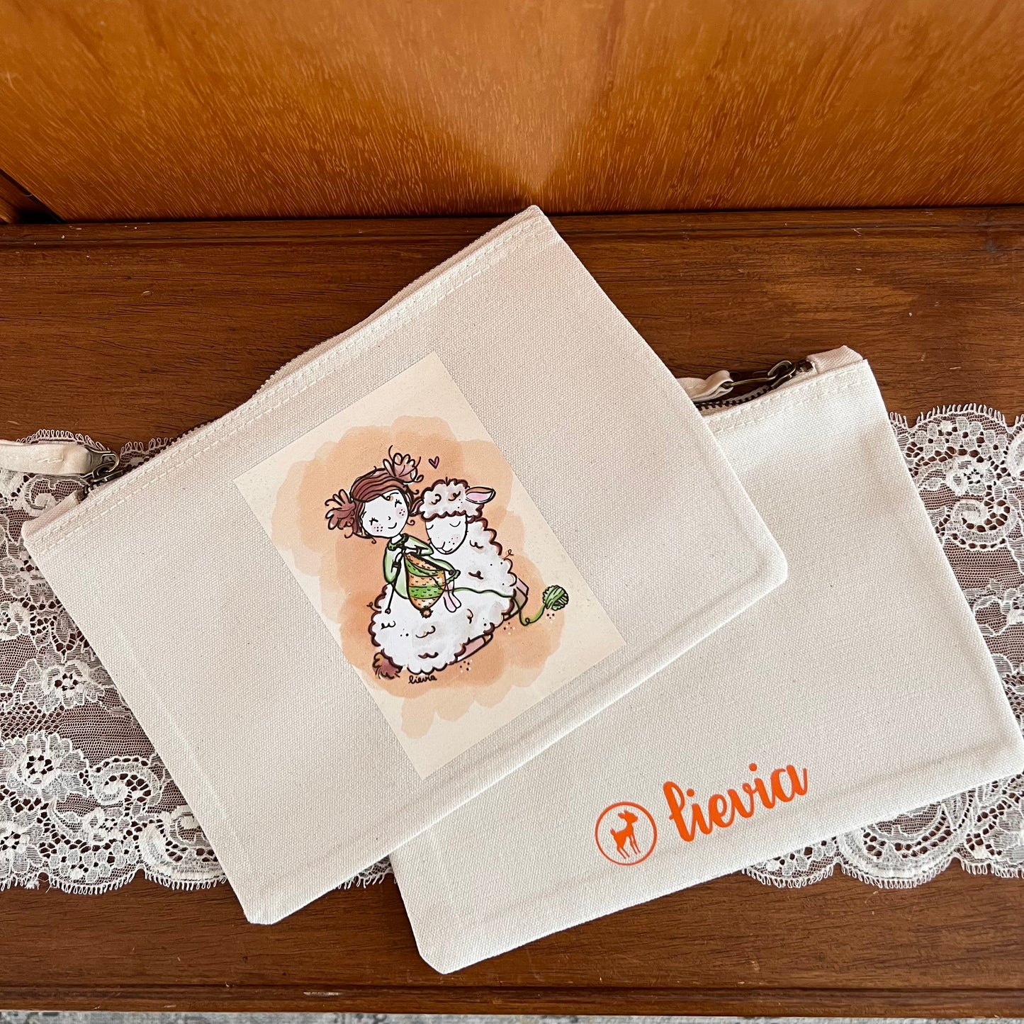 Etui Meisje met Schaapje - Lievia