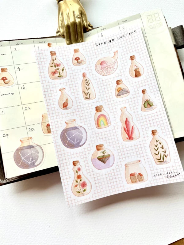 Stickervel Strange Potions - Nikki Dotti