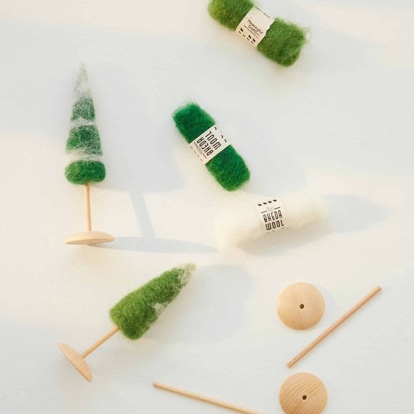 DIY kerstboompjes naaldvilten - Meaningful Crafts