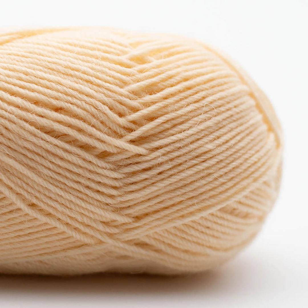 Edelweiss Alpaca 4-ply 015 Pale Peach - Kremke Soul Wool