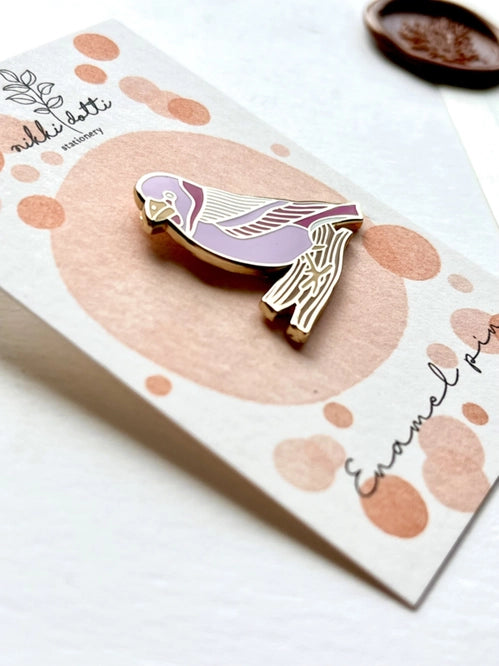 Enamel pin Finch - Nikki Dotti