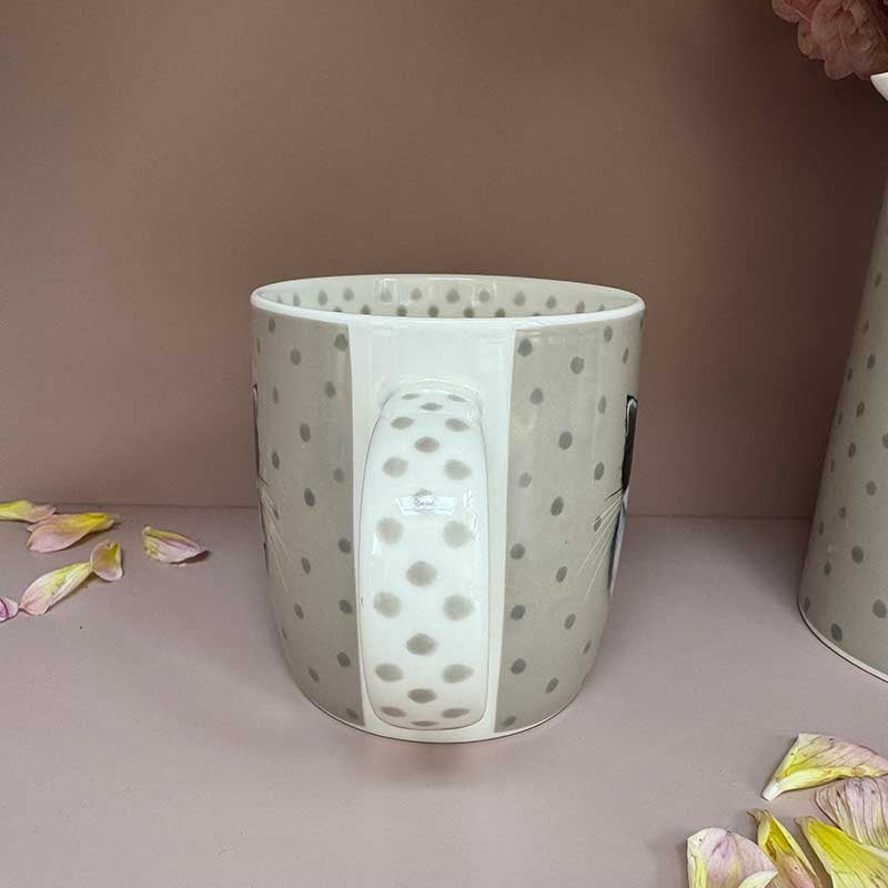 Beker Kitten - Alex Clark