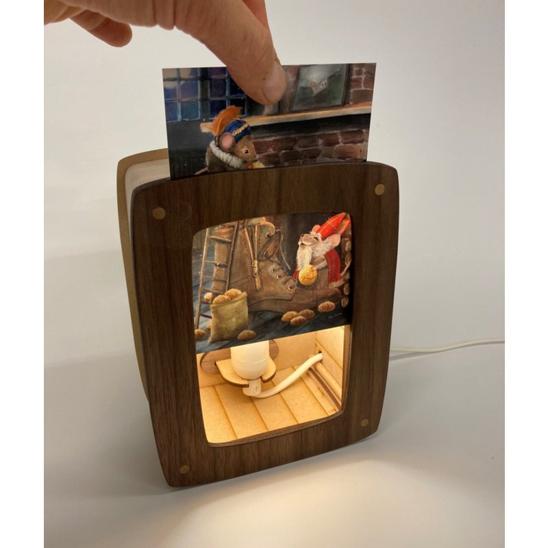 Kaartenlamp Walnoot - het Houtlokael
