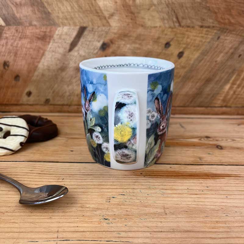 Beker Amongst the Dandelion - Alex Clark