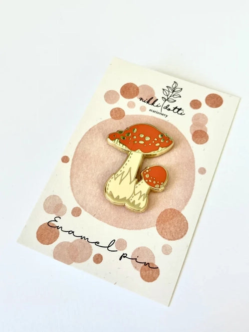 Enamel pin Mushrooms - Nikki Dotti